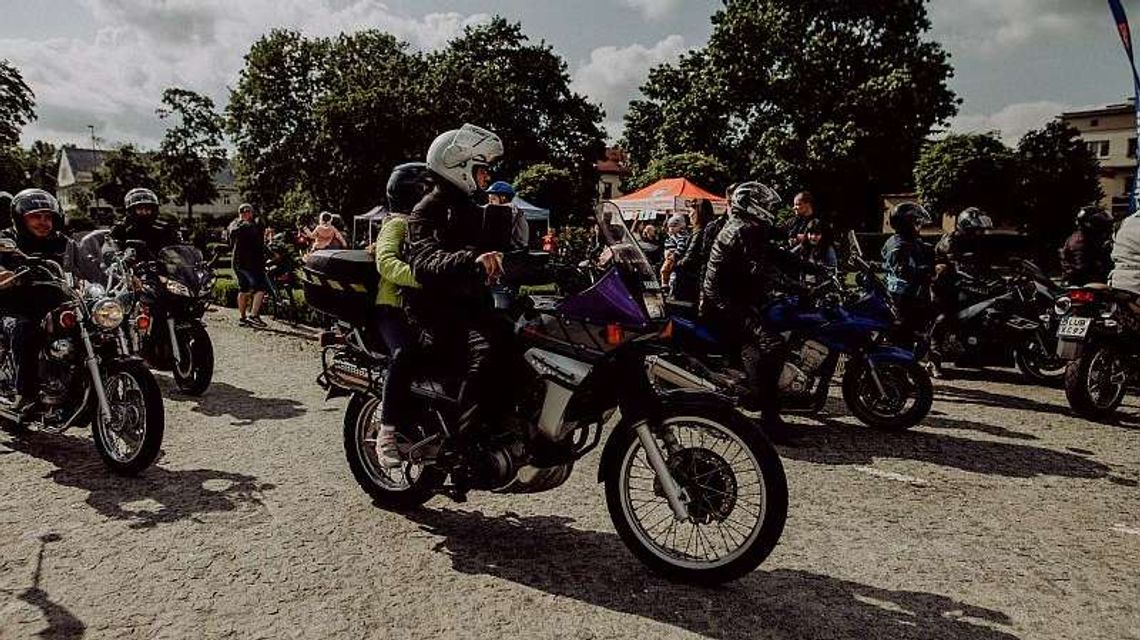 Motocykliści w Lubartowie. Uczestniczyli w kapucyńskim pikniku