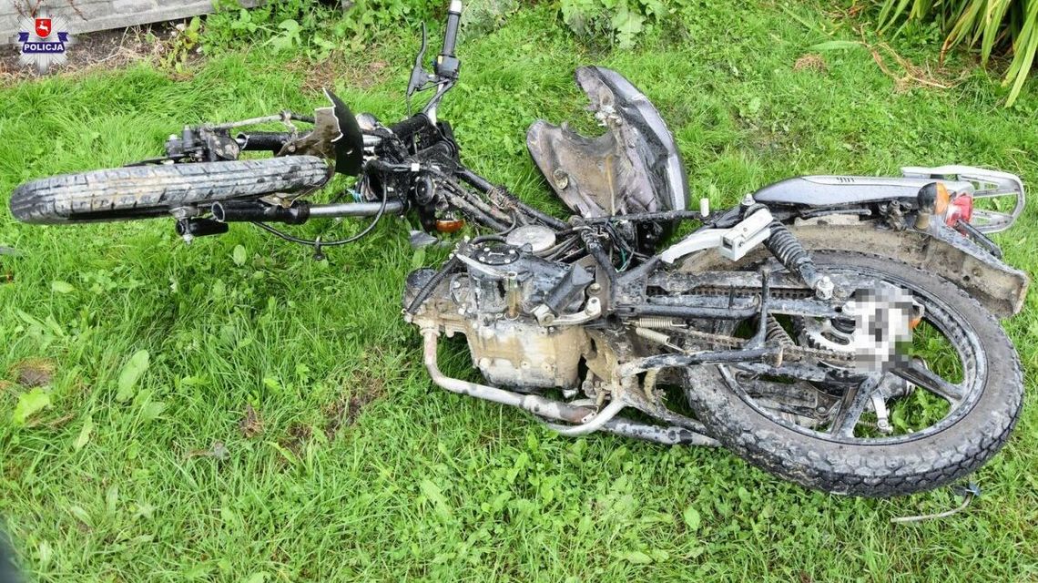 Motocyklista poważnie ranny w wypadku. Jechał bez kasku na głowie