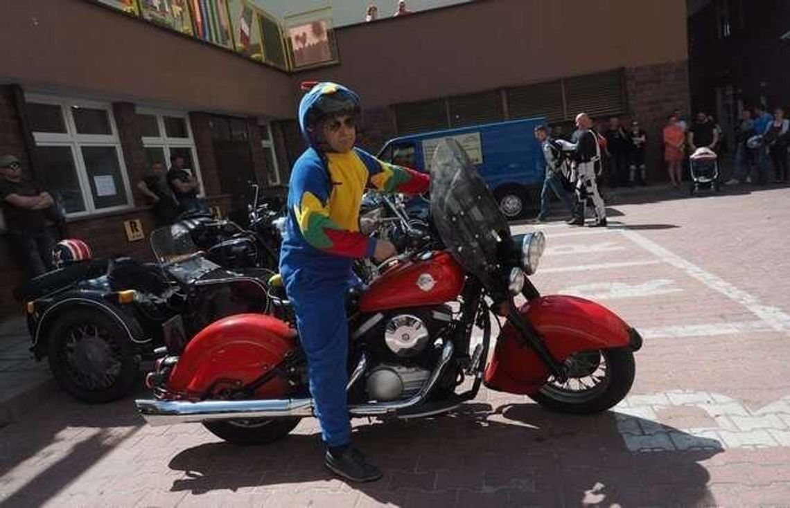 Motocyklowy Dzień Dziecka 2017: Motocykliści z prezentami u chorych dzieci