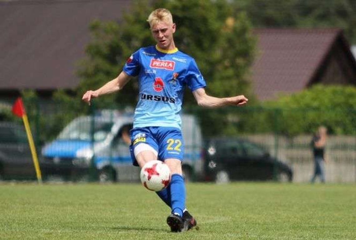 Motor dopina kadrę i wzmacnia linię pomocy