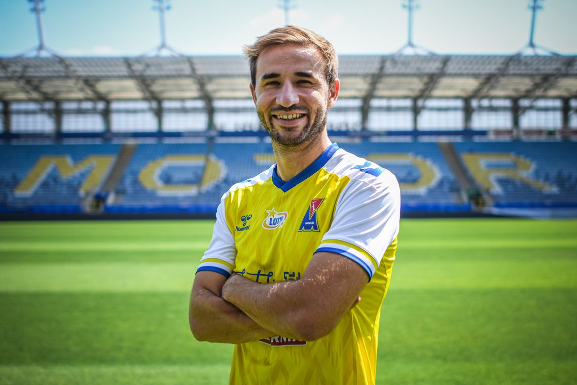 Motor miał dwóch innych Hiszpanów na celowniku. Kiedy debiut Sergi Sampera?