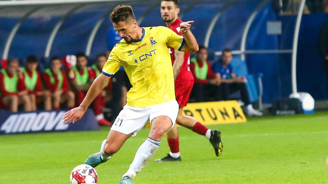 Motor odesłał do rezerw dwóch obrońców, będzie odwołanie od czerwonych kartek Motor odesłał do rezerw dwóch obrońców, będzie odwołanie od czerwonych kartek