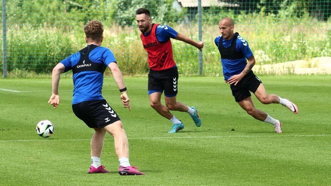 Motor szykuje się do pierwszego sparingu, a rozmowy transferowe trwają. „Potrzebujemy pięciu-sześciu wzmocnień”