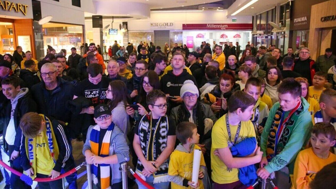 Motor w środę zaprasza kibiców do Galerii Olimp na Autografiadę