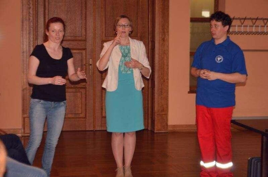 Motyl bezpłatnie przeszkolił niesłyszących Motyl bezpłatnie przeszkolił niesłyszących