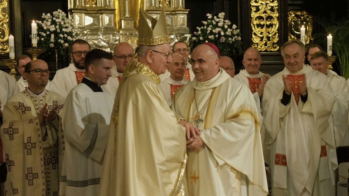 Msza i życzenia. 10 lat abpa Stanisława Budzika w Lublinie