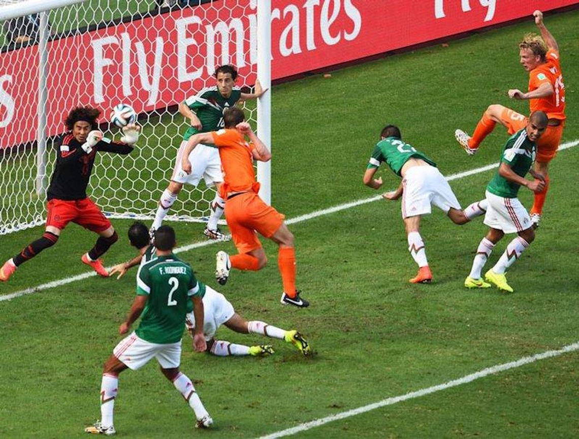 Mundial 2014: Holandia - Meksyk 2:1. Bezwzględni "Oranje"! Klątwa nad "El Tri"?