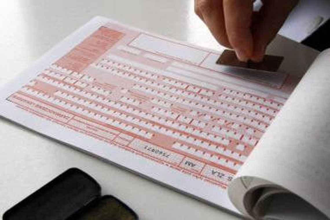 Mundurowym nie opłaci się choroba. Dostaną niższą wypłatę