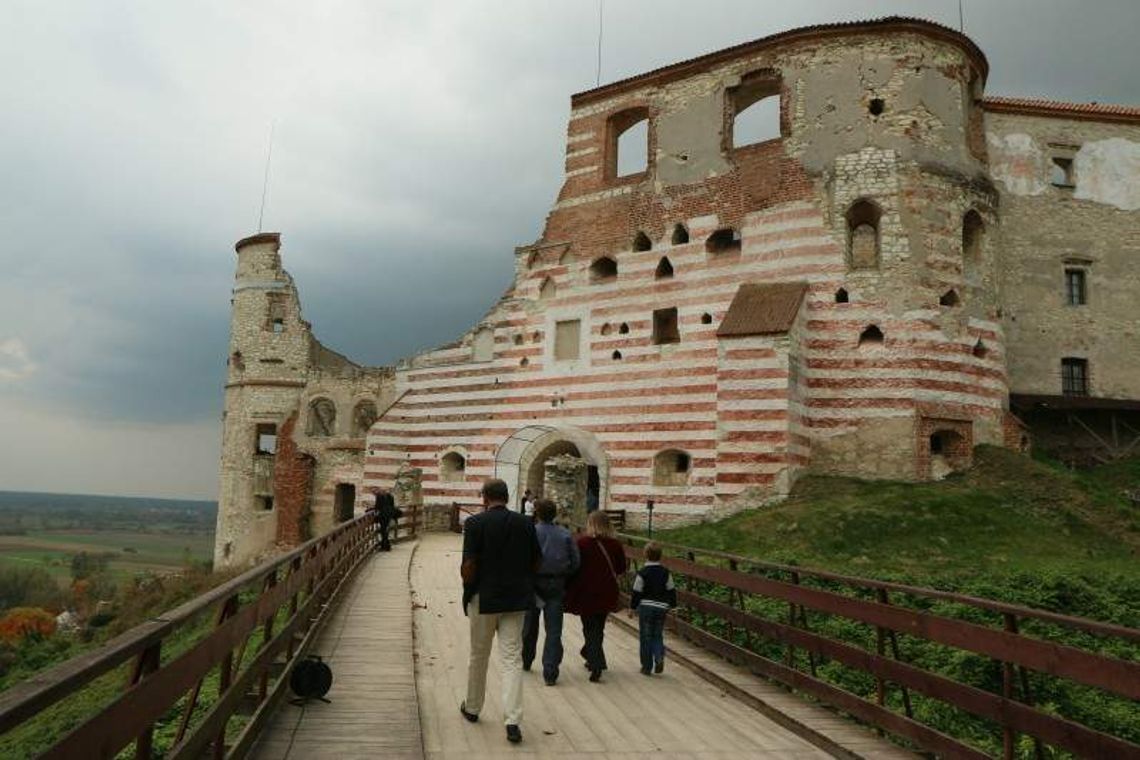 Muzeum w Janowcu bez szefa. Zwolniona dyrektor idzie do sądu