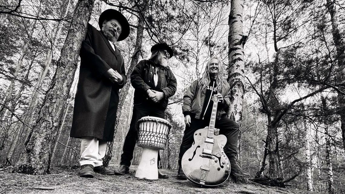 Muzyczna podróż przez świat. Nowy projekt Symchy Kellera i Darka Malejonka Muzyczna podróż przez świat. Nowy projekt Symchy Kellera i Darka Malejonka