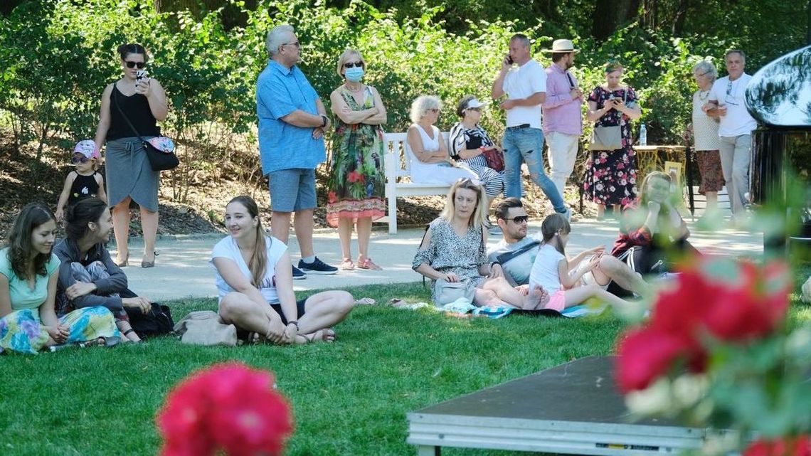 Muzyka, rzeźby, relaks. Ogród Saski pełen zmysłów [zdjęcia]