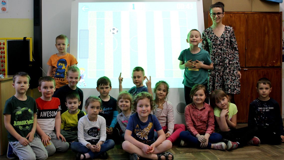 Muzyka zamiast dzwonka i rysunki. Żeby uczniom było łatwiej wrócić do szkoły