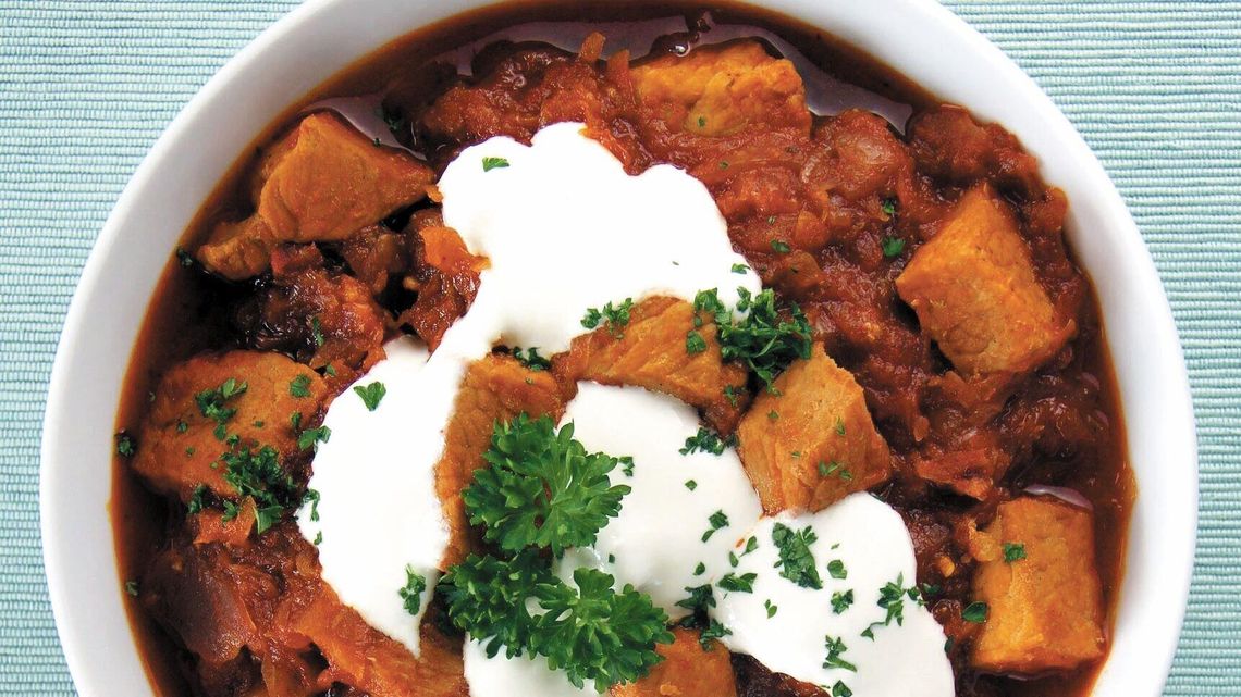 My mamy jesienny kociołek. Inni zajadają się coddle, czulentem i hutspotem. Przepisy kulinarne My mamy jesienny kociołek. Inni zajadają się coddle, czulentem i hutspotem. Przepisy kulinarne