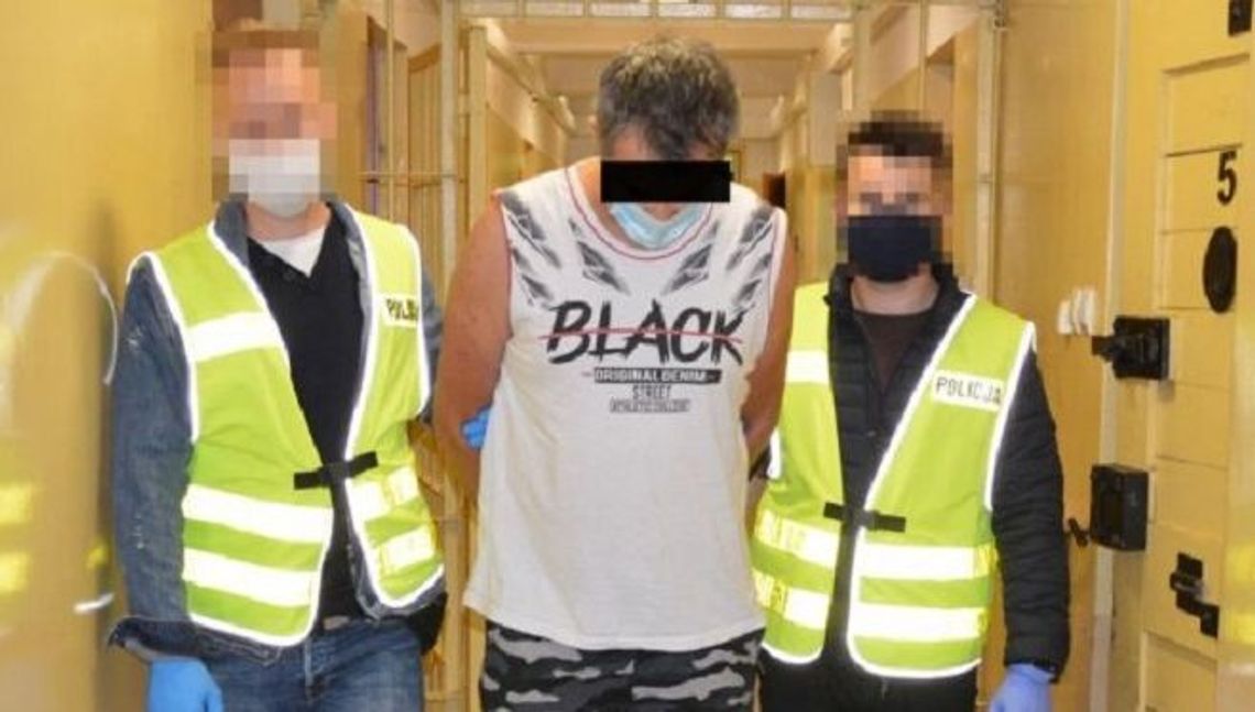 Myślał, że składa propozycję seksualną 14-latkowi. Do jego drzwi zapukali policjanci