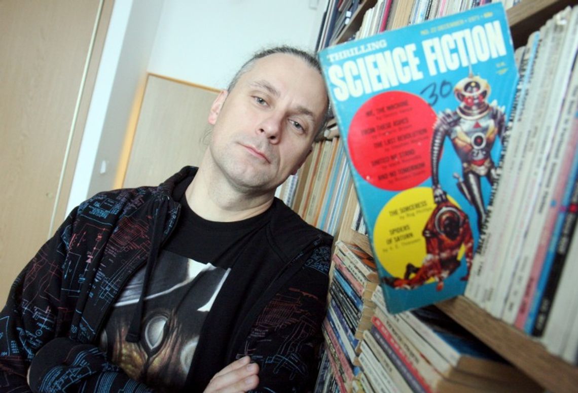 Myślę, więc czytam fantastykę. Rozmowa z Pawłem Frelikiem