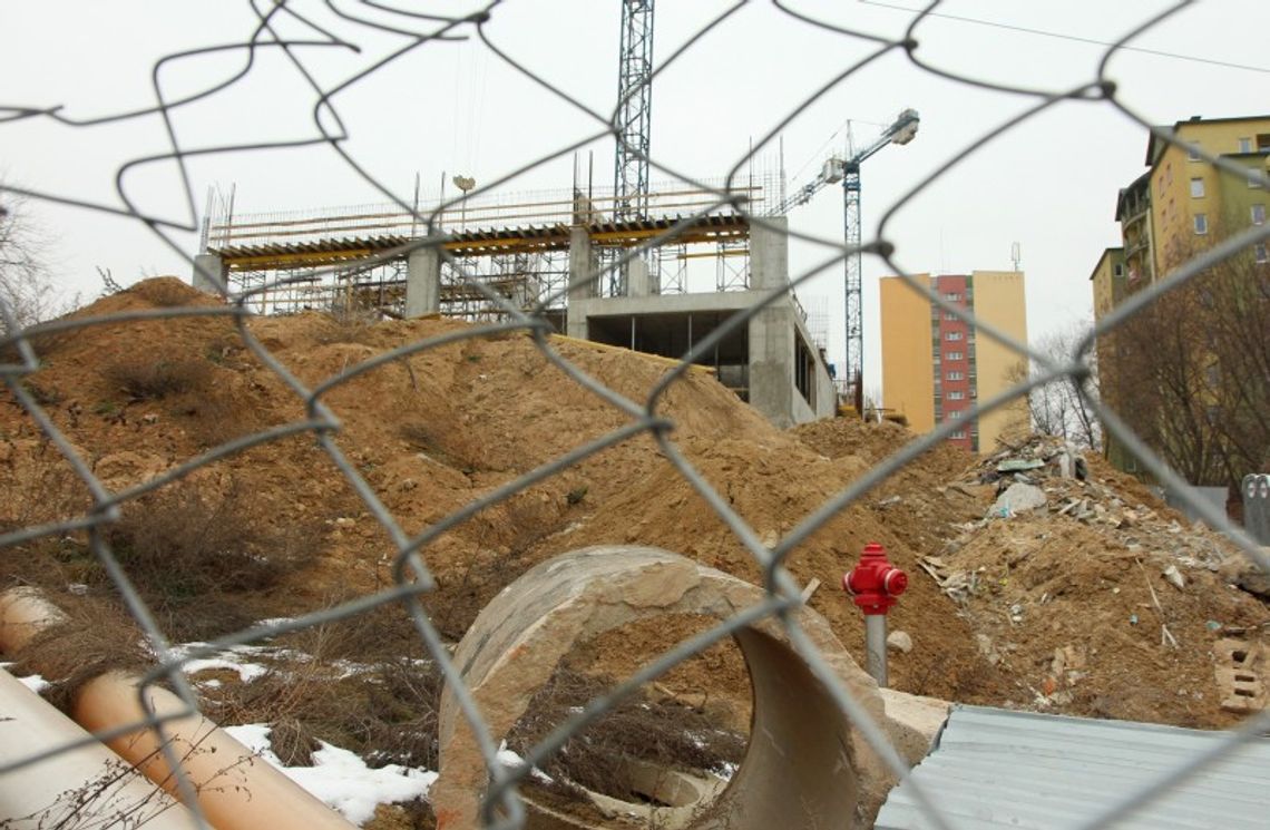 Na centrum naukowe poczekamy dłużej. Przez firmę z Rzeszowa