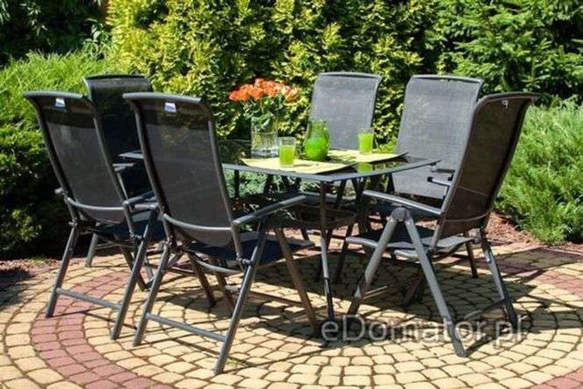 Na co zwrócić uwagę wybierając zestaw mebli ogrodowych?