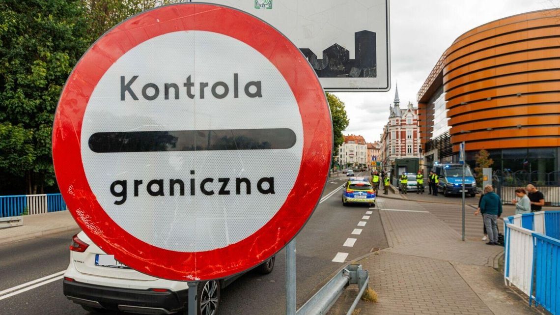 Na granicach z Niemcami i Litwą skontrolowano już 25 tysięcy osób