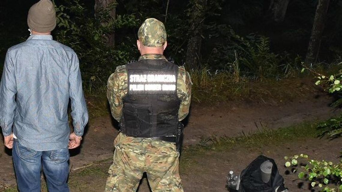 Na granicy bez zmian. Nielegalni, kradziony sprzęt i 20 godzinna kolejka tirów przed szlabanem