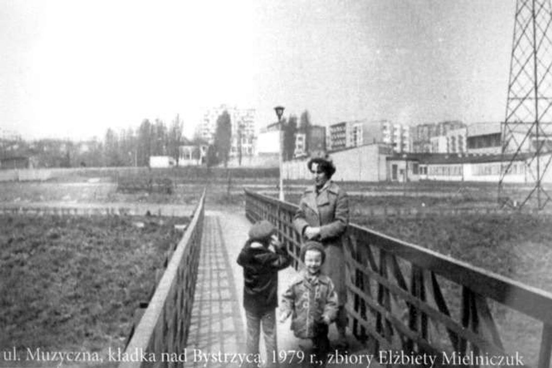 Na kładce z mamą. Wystawa starych zdjęć Lublina z rodzinnych albumów