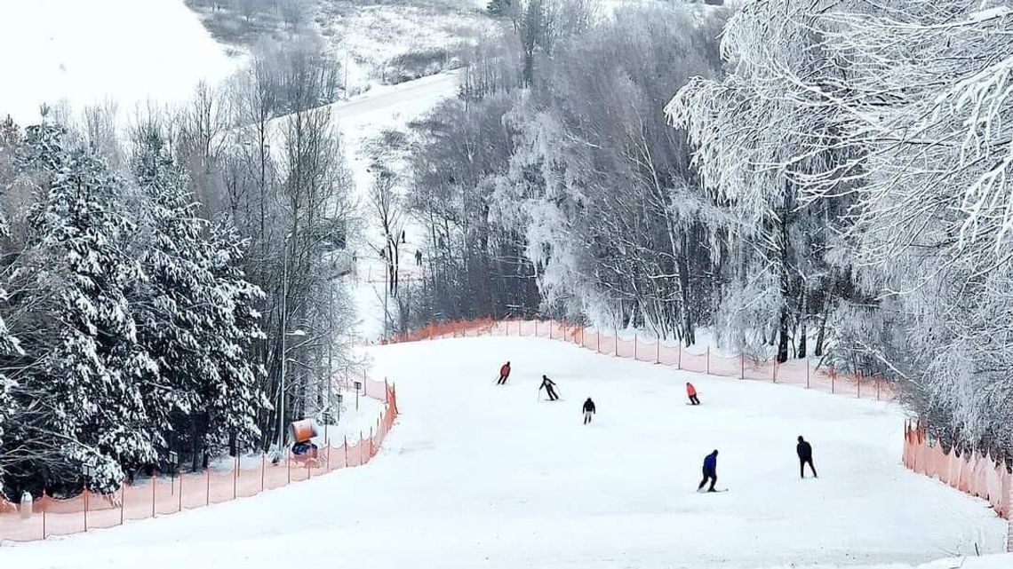 Na narty w weekend nie ma co liczyć. Stok przesuwa datę otwarcia