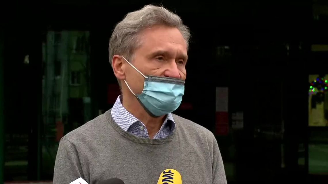 „Na pewno nie jestem zadowolony”. Rektor WUM o kontrowersyjnych szczepieniach osób spoza „grupy zero” „Na pewno nie jestem zadowolony”. Rektor WUM o kontrowersyjnych szczepieniach osób spoza „grupy zero”