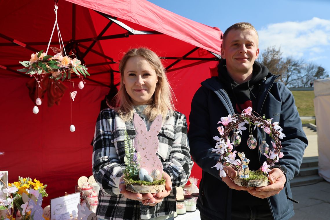 Na placu Zamkowym trwa jarmark wielkanocny. To ostatni dzień