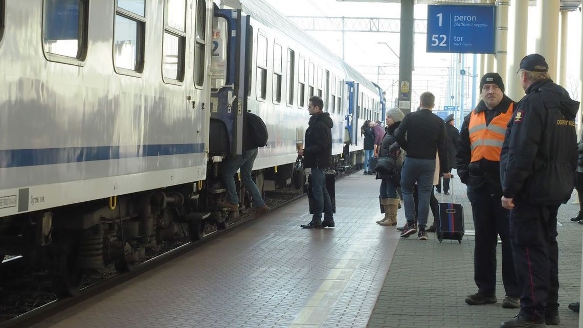 Na pociągi z Puław do Lublina poczekamy jeszcze miesiąc