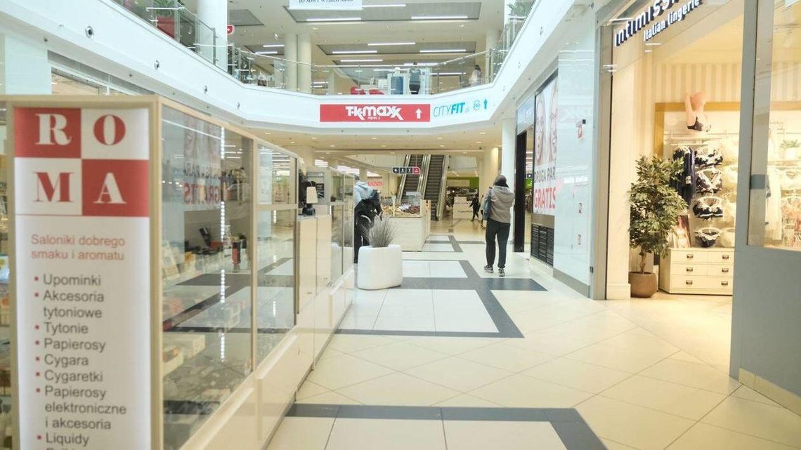 Na spacer i po zakupy tylko dwójkami. Całkowicie zakazane gromadzenie się nawet w kilkuosobowych grupach