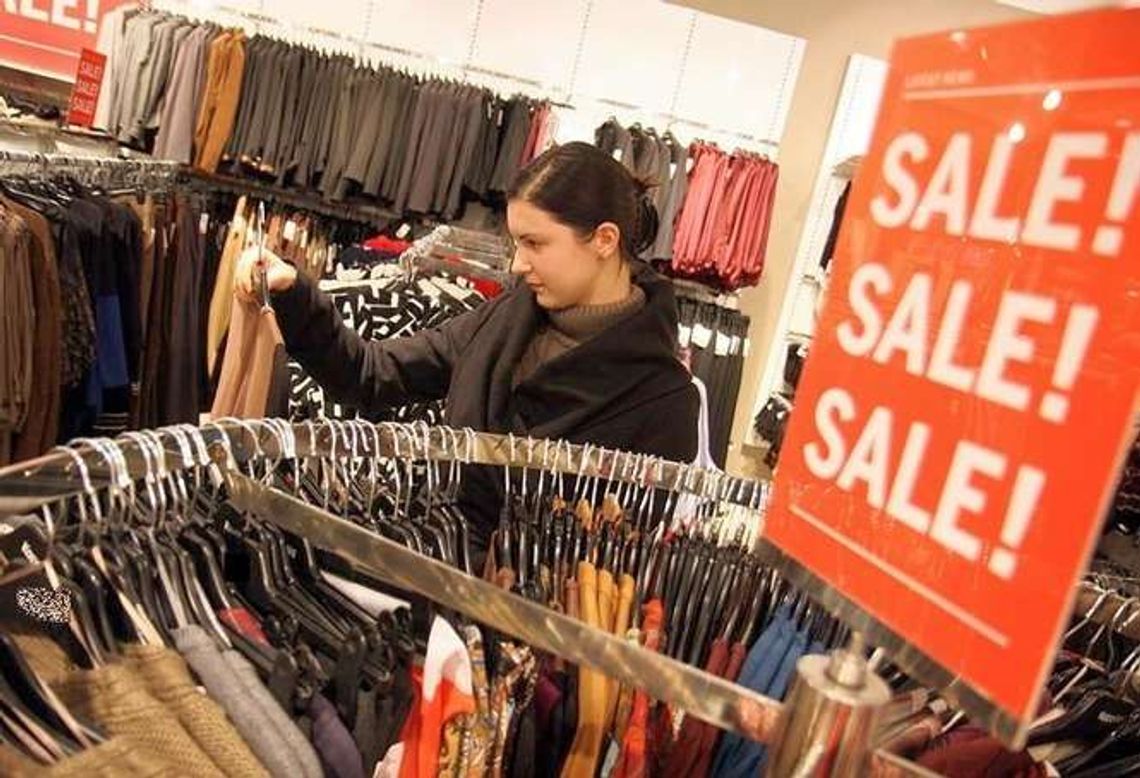 Na świąteczne zakupy tylko z głową. Kiedy możemy zwrócić prezent?