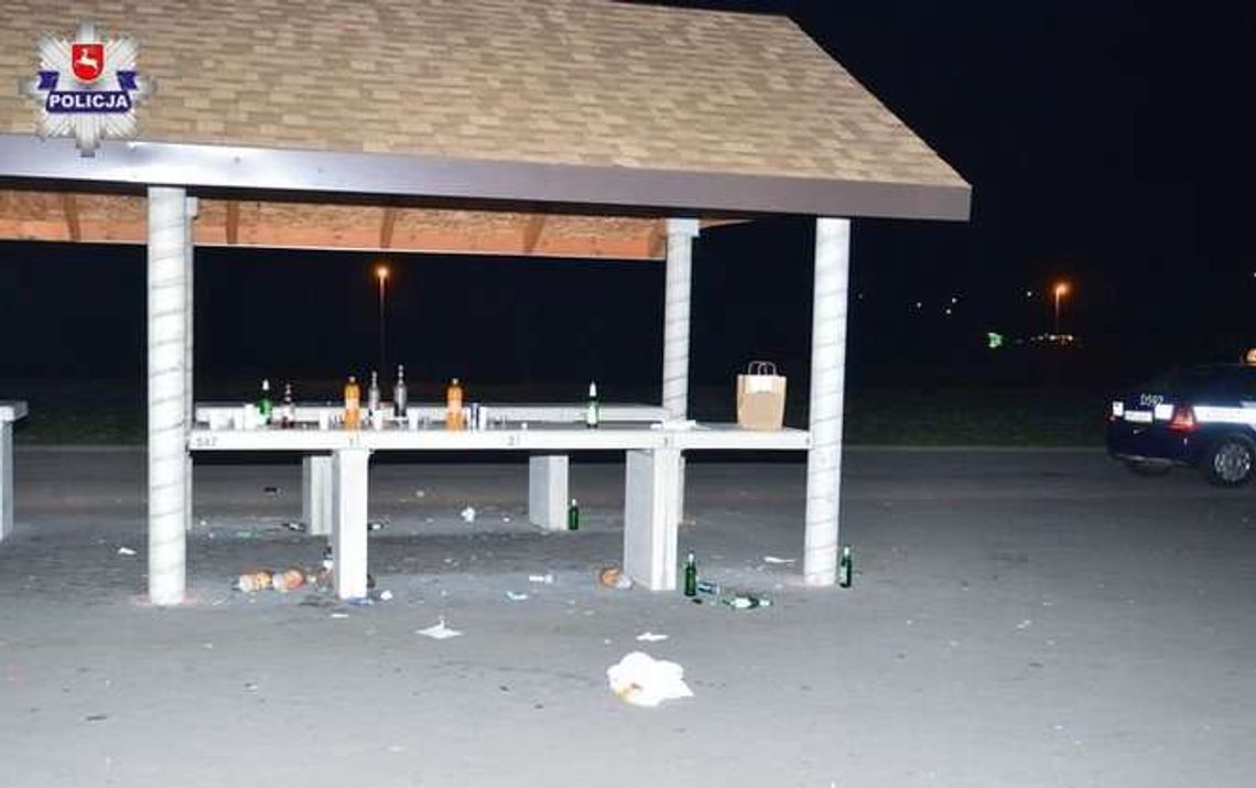 Na targowisku urządzali sobie imprezy