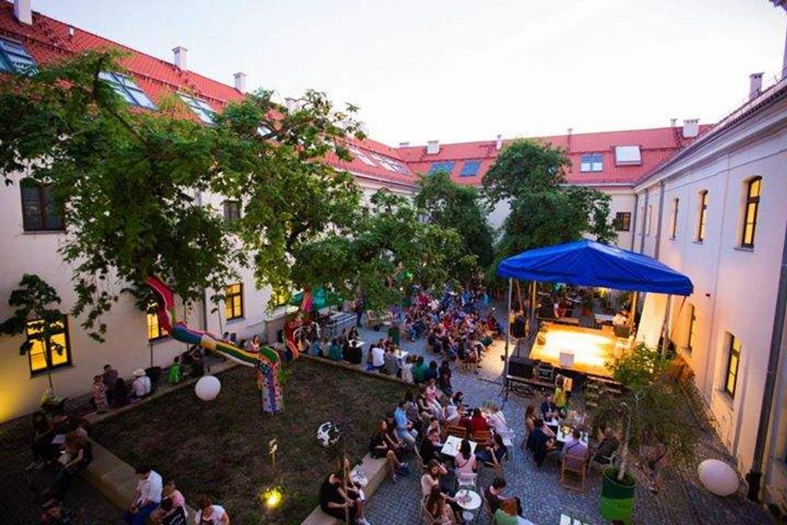 Na trąbce w Wirydarzu CK