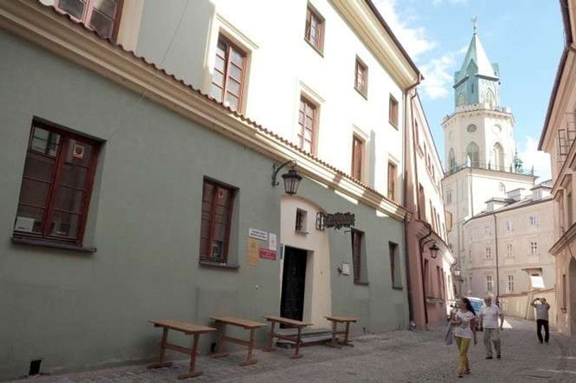 Na ul. Lubartowskiej przedsiębiorcom ciężko się utrzymać. Do wynajęcia jest też lokal po PiS Na ul. Lubartowskiej przedsiębiorcom ciężko się utrzymać. Do wynajęcia jest też lokal po PiS