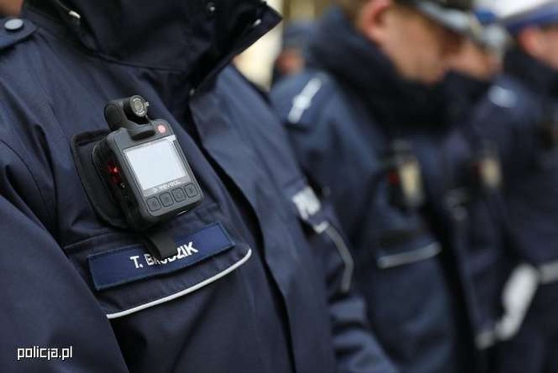 Na ulice wyjdą pierwsze patrole policji wyposażone w kamery