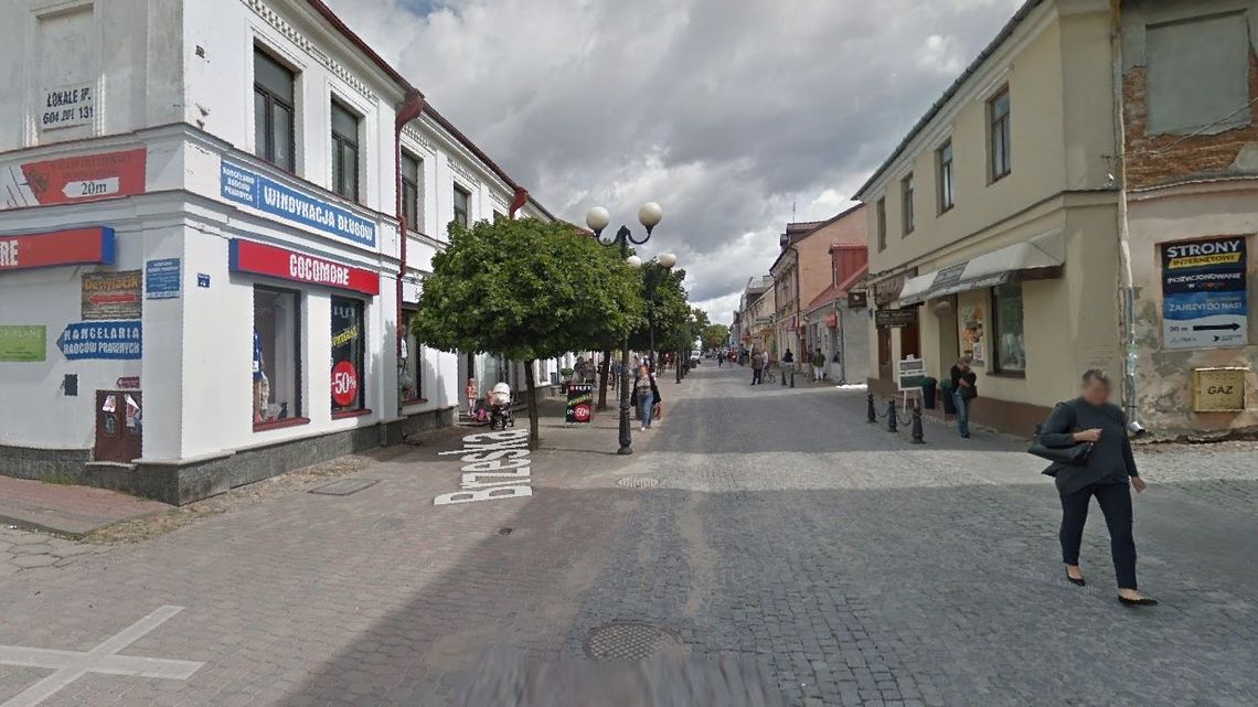 Na ulicy zaczepiła ją wróżbitka i oszukała "na włos z ramienia". Kosztowało ją to 900 zł