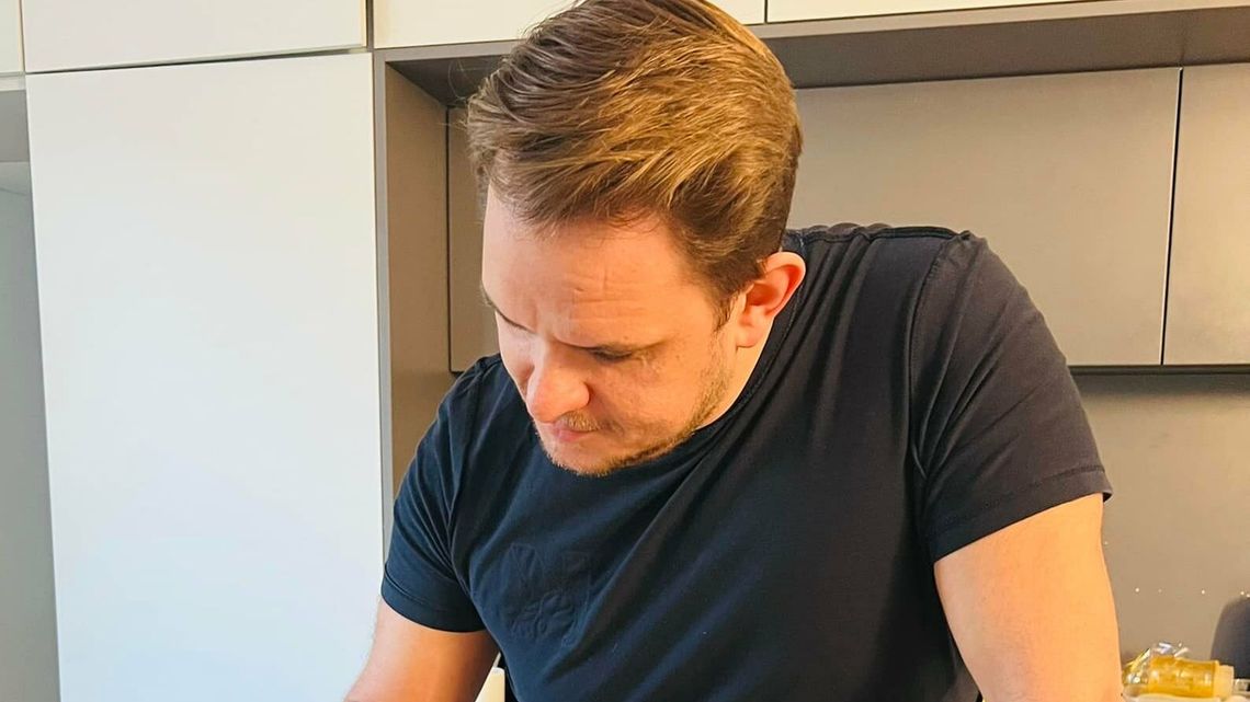 Na WOŚP się nie skończyło. Tort zastępcy burmistrza na rzecz pomocy uchodźcom