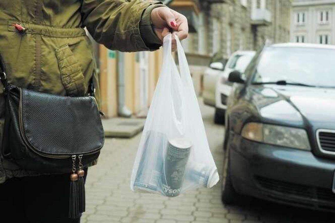 Na zakupy z własną siatką. Ile kosztują foliowe torby w sklepach? Na zakupy z własną siatką. Ile kosztują foliowe torby w sklepach?