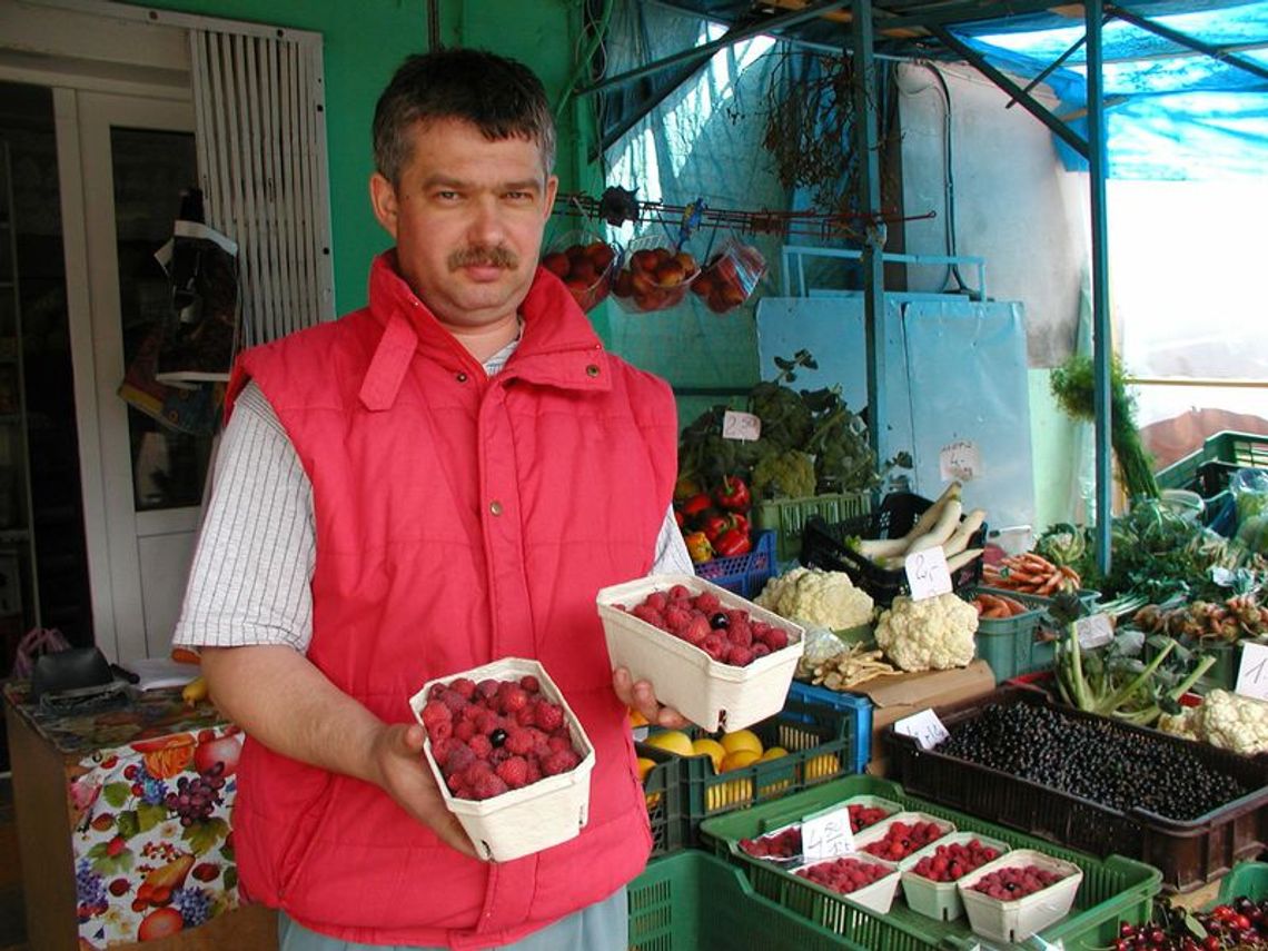Na Zamojszczyźnie cały czas pną się w górę ceny truskawek, malin, porzeczek i innych owoców Na Zamojszczyźnie cały czas pną się w górę ceny truskawek, malin, porzeczek i innych owoców