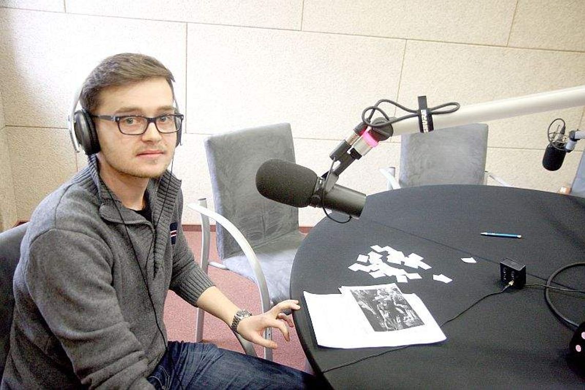 Nabór do Akademickiego Radia Centrum: Być radiowcem Nabór do Akademickiego Radia Centrum: Być radiowcem