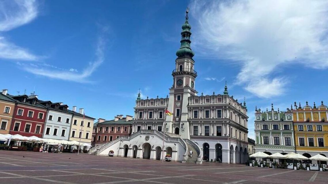 Naborów było kilka. W końcu Zamość ma panią sekretarz 
