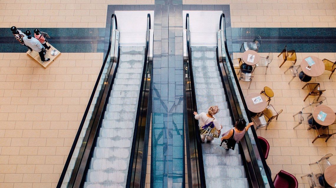 Nadal robimy pandemiczne zakupy. Konsumenci nie wyszli z sieci Nadal robimy pandemiczne zakupy. Konsumenci nie wyszli z sieci