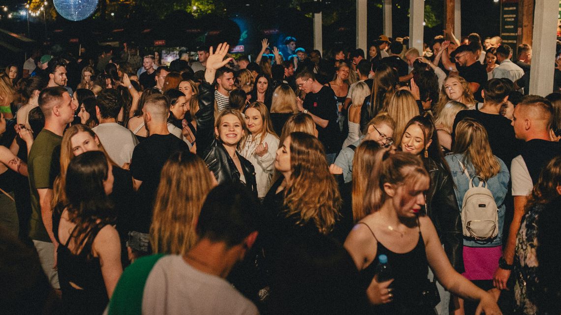 Najbardziej imprezowy ogródek w mieście. Impreza w Plenerze