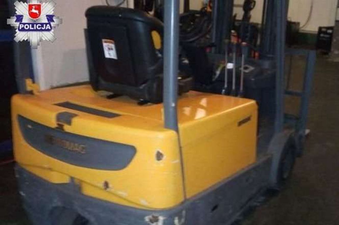 Najechał wózkiem widłowym na nogę. Kobieta w szpitalu