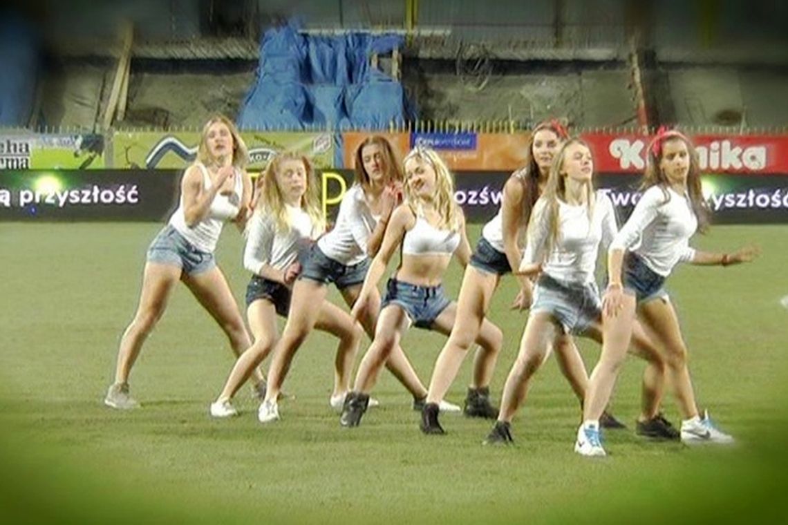 Najpiękniejsze fanki piłkarskiej jesieni w T-Mobile Ekstraklasie (wideo)