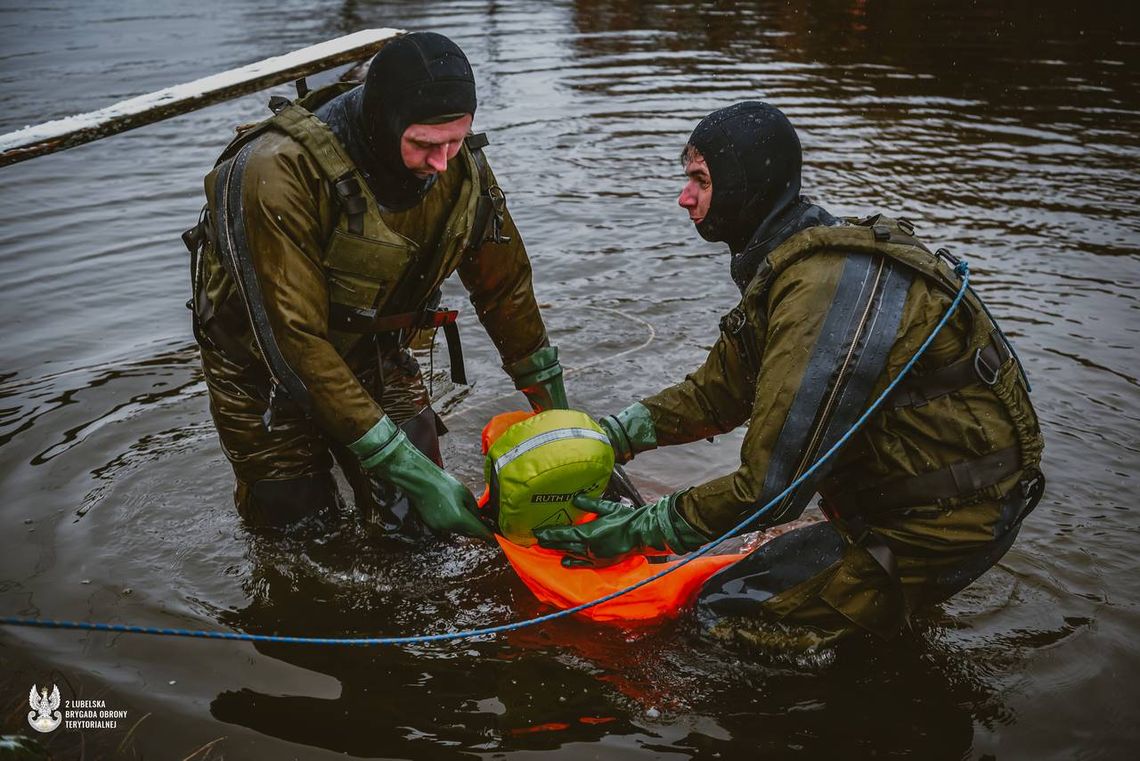 Najpierw drony, potem wybuch gazu. W gminie Kłoczew ćwiczyły służby