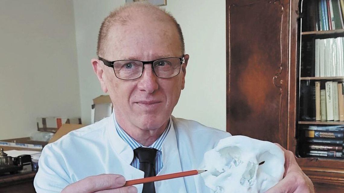 Najpierw szablon, potem cięcie. Tak wykonuje się rekonstrukcje szczęki lub żuchwy