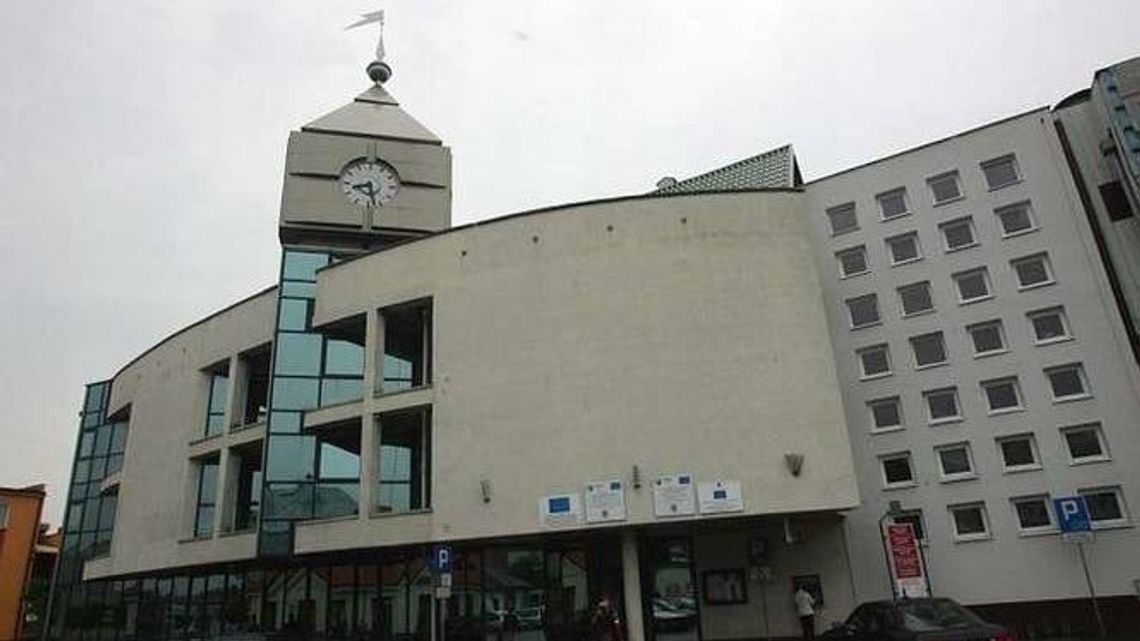 Najwięcej kasy na drogi, oświetlenie i działki dla fabryk. Budżet Lubartowa 2021