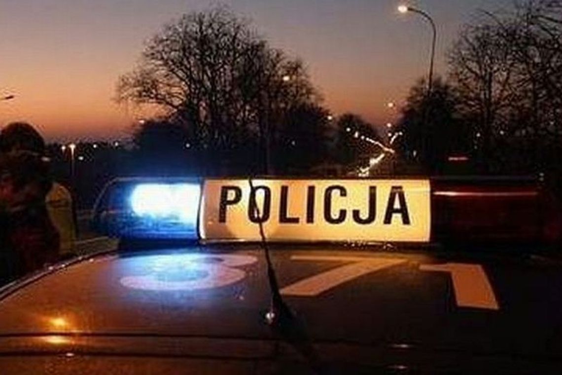 Nałęczów: Kierowca wjechał w pieszych, jedna osoba nie żyje Nałęczów: Kierowca wjechał w pieszych, jedna osoba nie żyje