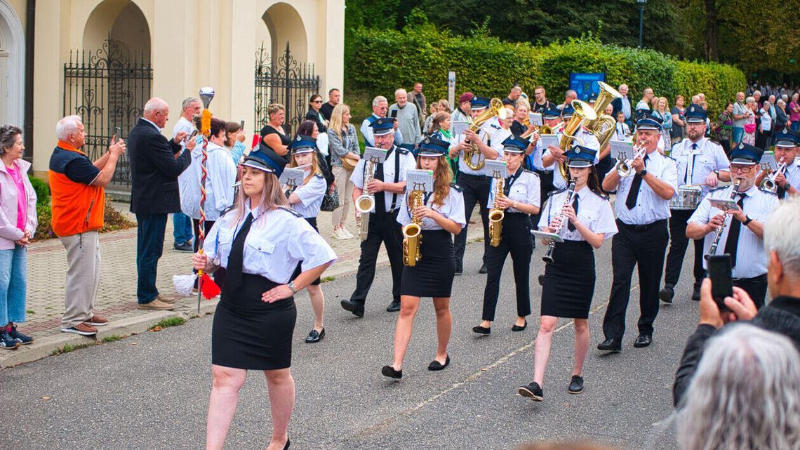 Nałęczów opanowały strażackie orkiestry