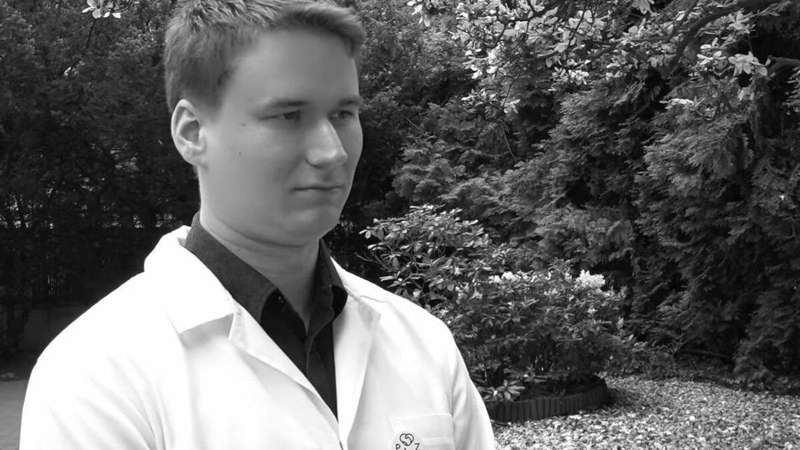 Nałęczów pożegnał zmarłego lekarza. Kacper Gajda miał 30 lat Nałęczów pożegnał zmarłego lekarza. Kacper Gajda miał 30 lat